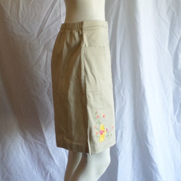 🙈Disney Winnie The Pooh skirt/shorts - Picture 2 of 11